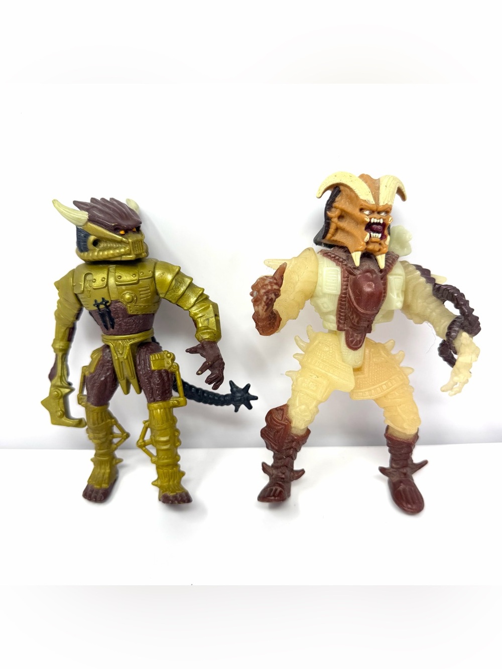 Lot Of 2 Predator Action Figures Kenner Spiked Tail & Stalker Glow Vintage AVP